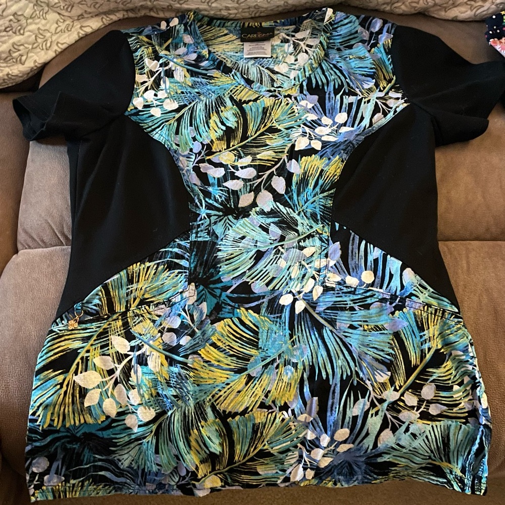 Xs scrub top